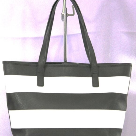 Michael Kors Jet Set Travel Large Tote & Zip Wallet Set – Black & White Saffiano - Picture 3 of 15